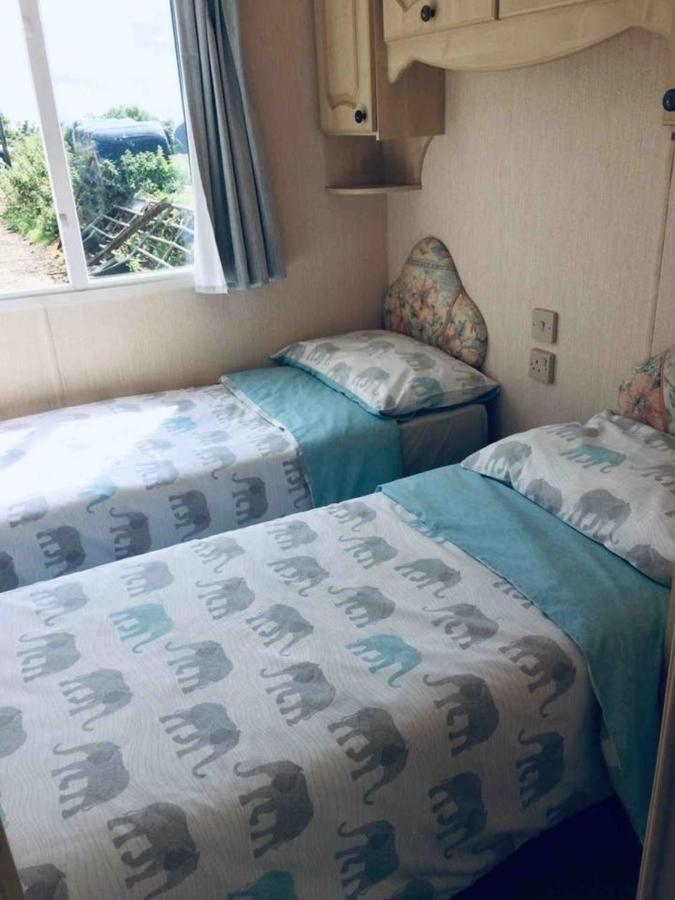 Midden Manor Country Stay On A Working Dairy Farm Ballymena Zewnętrze zdjęcie