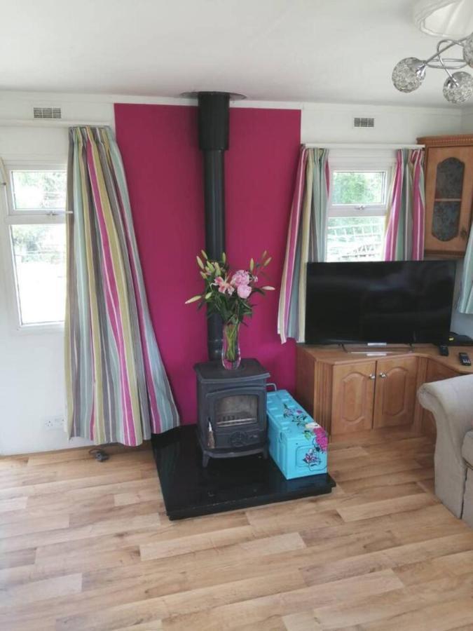 Midden Manor Country Stay On A Working Dairy Farm Ballymena Zewnętrze zdjęcie